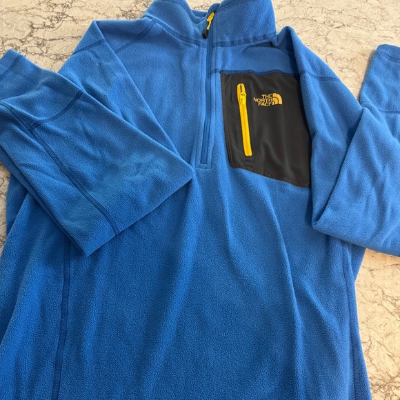 The North Face quarter zip - Picture 1 of 2